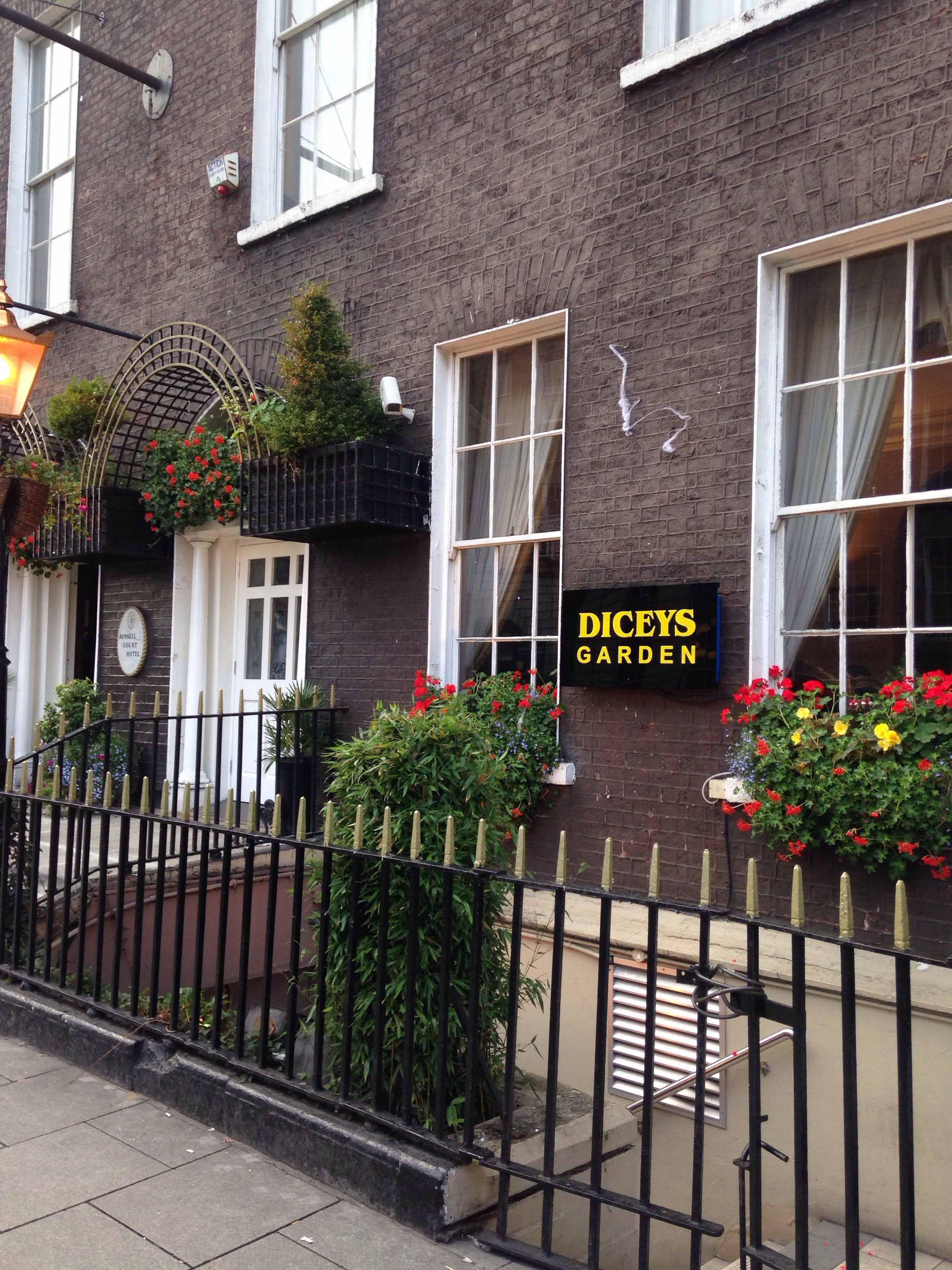 Diceys Garden Bar South City East City Centre South Dublin
